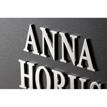 srebrne-litery-na-pomnik