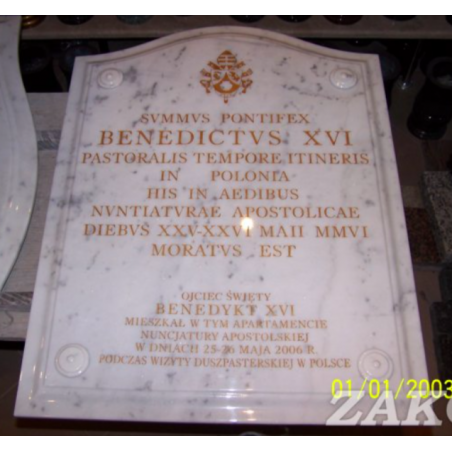 tablica-pamiątkowa-z-marmur-frezowana