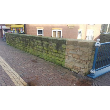 czyszczenie-ogrodzenia-z-piaskowca