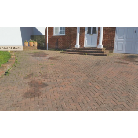 Czyszczenie-kostki-brukowej-z-oleju-samochodowego