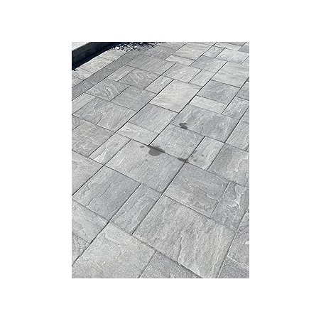 jak-usunąć-plamy-po-oleju-z-kostki