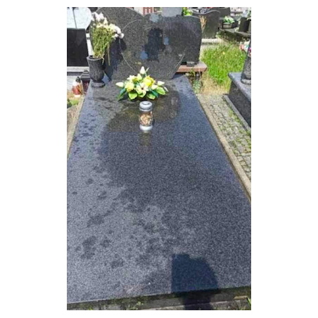 czym-zmyć-wosk-z-pomnika